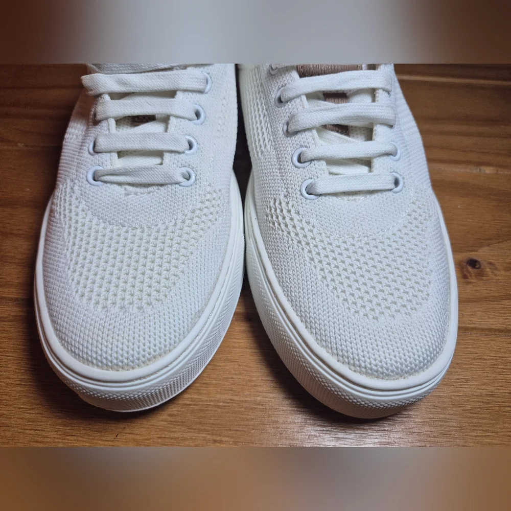BOSS Katie Low‎ Cut Sneakers White (EU 39) Womens Size 8.5